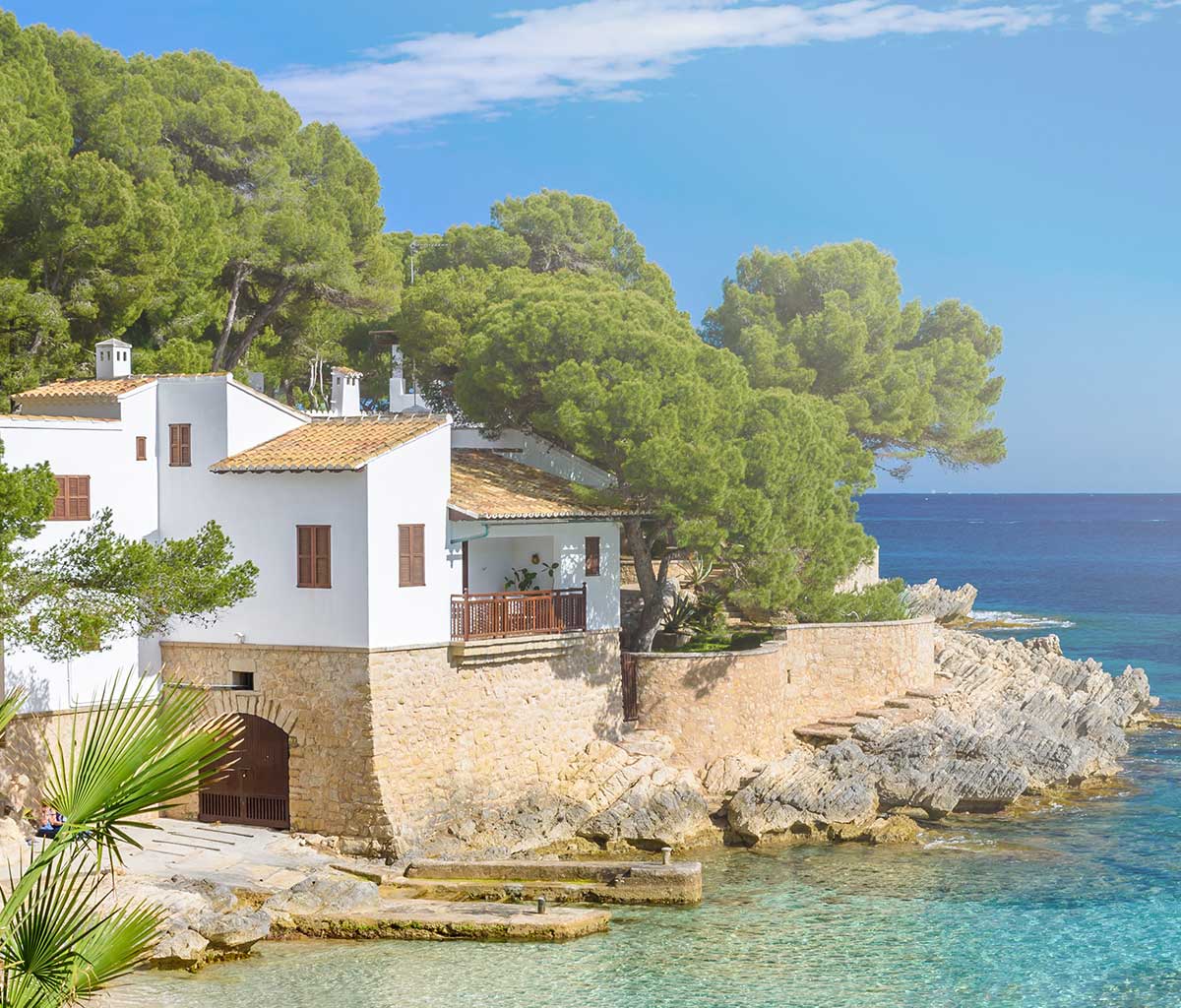 Spanish property by the sea